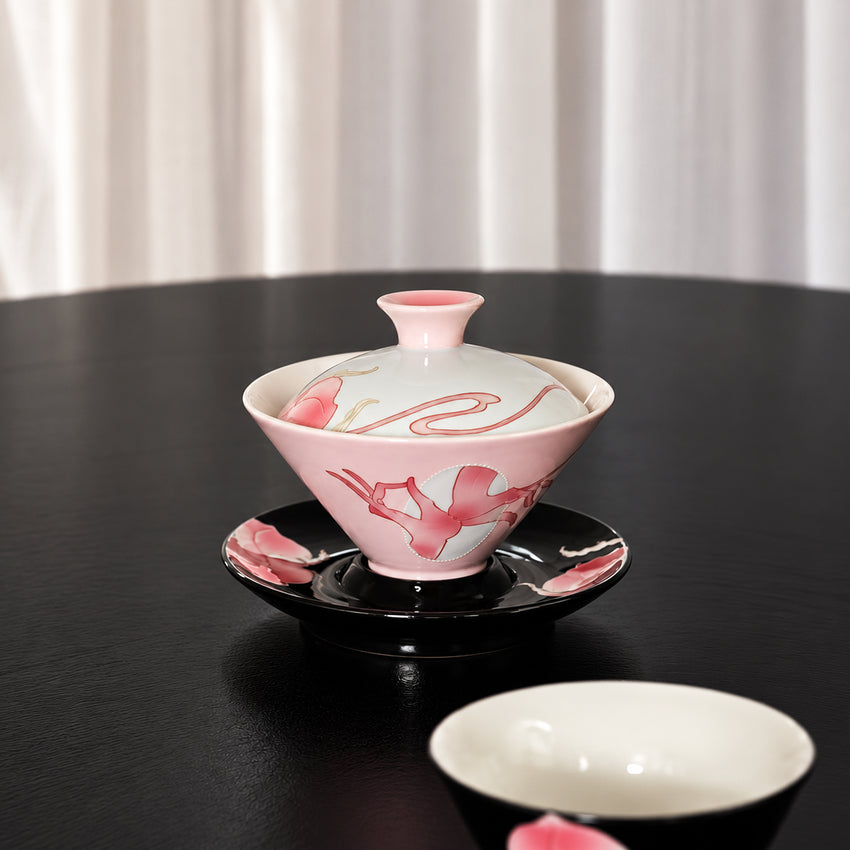 Guanyin Gaiwan with Peach Motifs