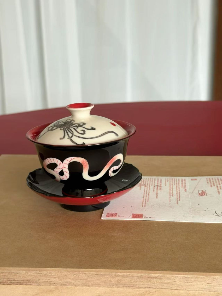 Serpent & Chrysanthemum Gaiwan