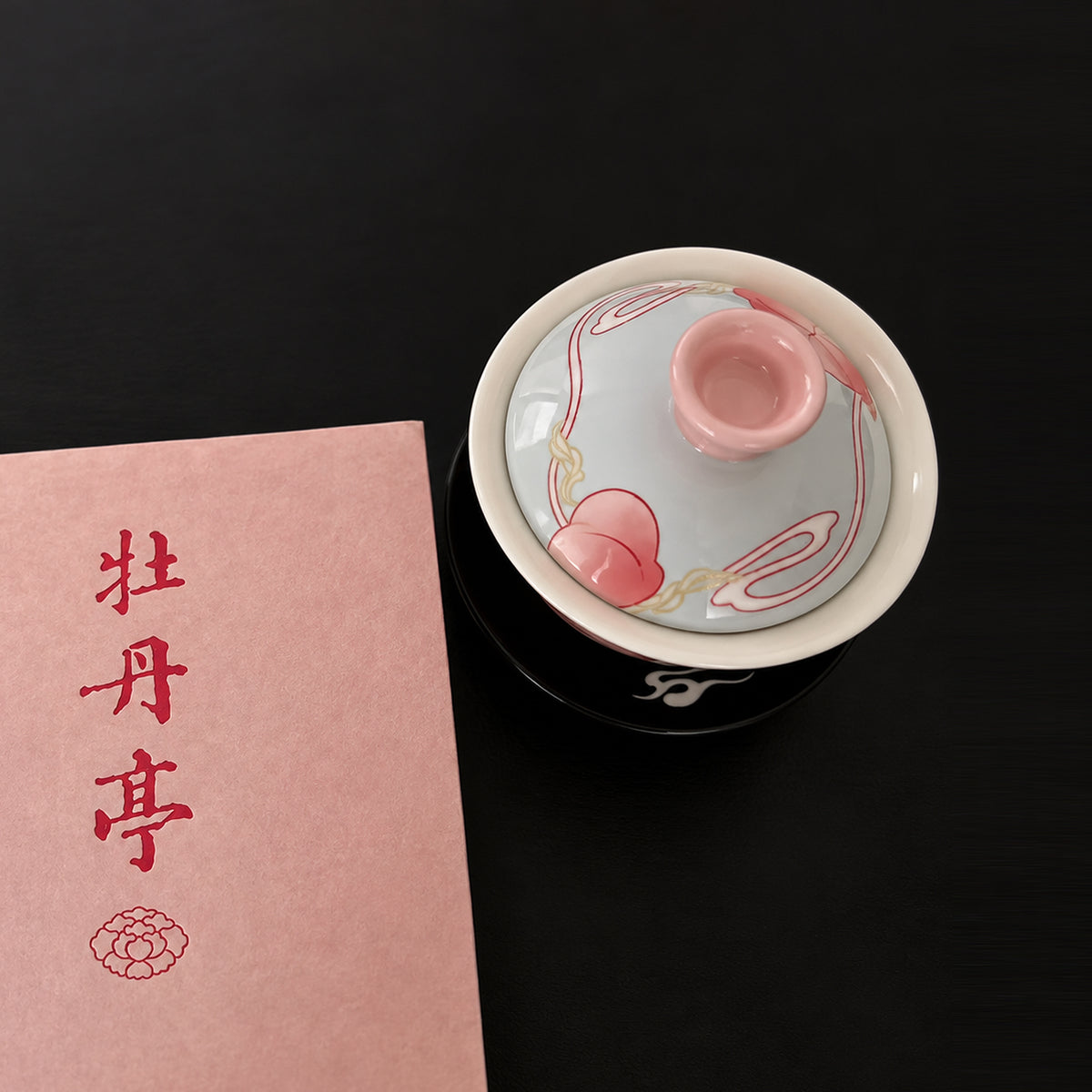 Guanyin Gaiwan with Peach Motifs