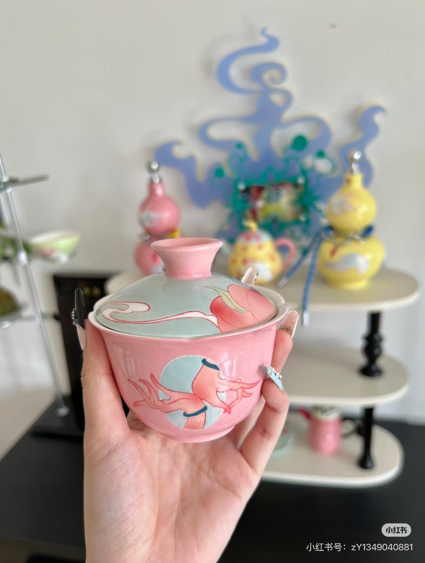 Peach & Hand Lidded Gaiwan