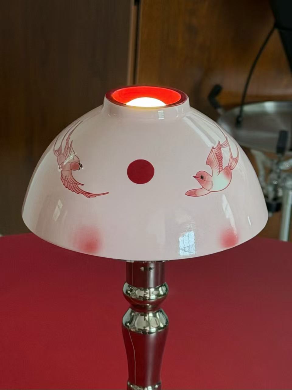 Peach Motif Table Lamp